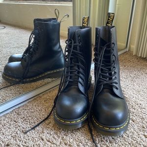 1919 Womens Doc Martens, size 7, black, ONLY WONRN ONCE***